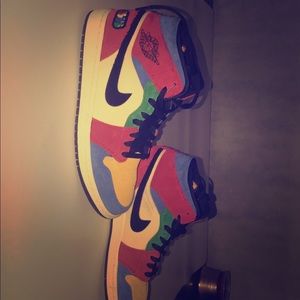 Air Jordan 1’s fearless blue the goat Mid